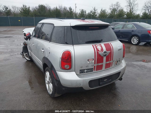 2013 MINI COUNTRYMAN WMWZB3C5XDWR35844 Photo 2