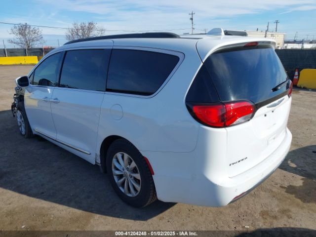 2C4RC1BGXHR795526 Chrysler Pacifica Touring-l