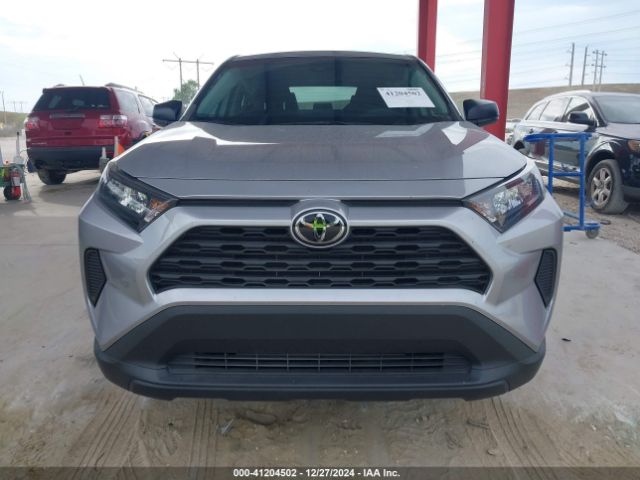 2T3F1RFV9NC312577 Toyota RAV4 LE