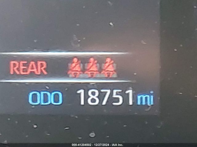 2T3F1RFV9NC312577 Toyota RAV4 LE