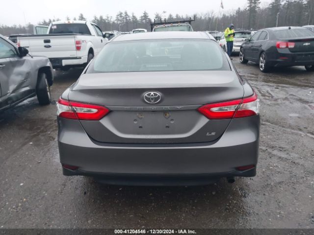 4T1B11HK2JU008009 Toyota CAMRY LE