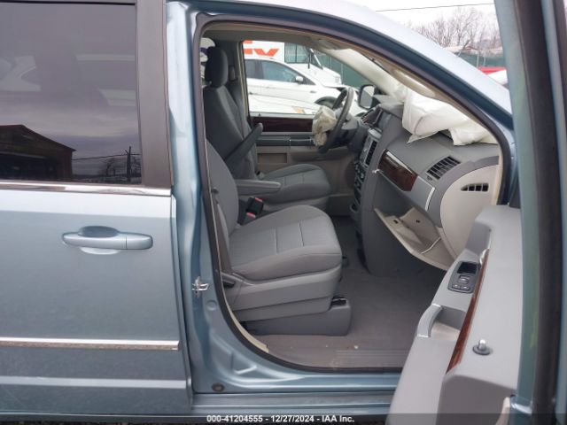 2010 CHRYSLER TOWN & COUNTRY 2A4RR5D18AR494736 Photo 4