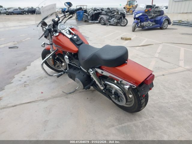 2011 HARLEY-DAVIDSON FXDF 1HD1GY414BC303607 Photo 2