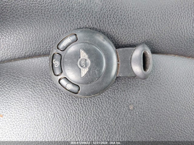 2011 MINI COOPER S WMWSV3C54BTY24956 Photo 10