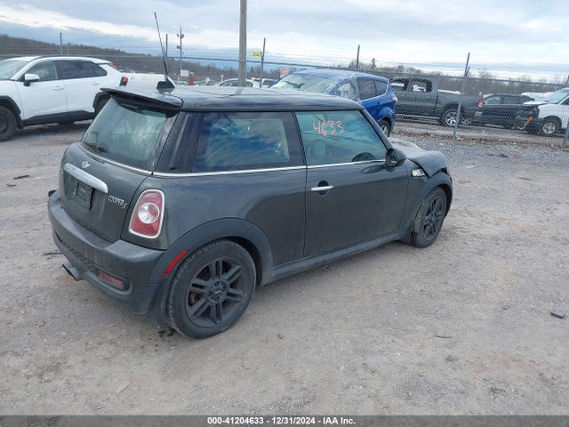 2011 MINI COOPER S WMWSV3C54BTY24956 Photo 3