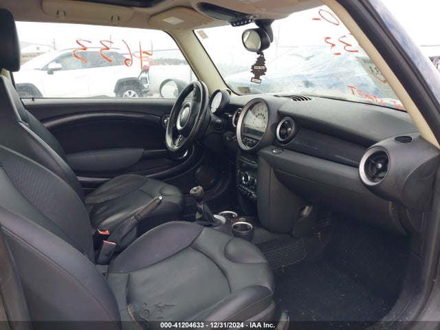 2011 MINI COOPER S WMWSV3C54BTY24956 Photo 4