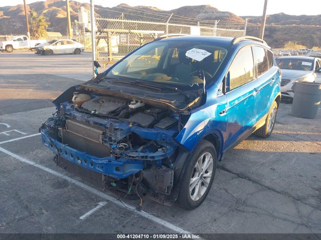 Ford ESCAPE SE 2018 1FMCU9GD7JUB75933 Image 2