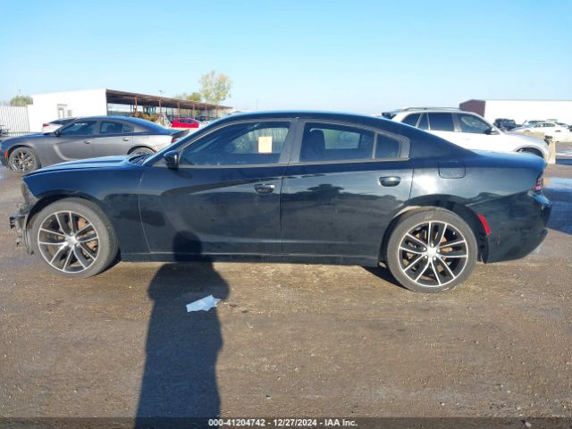 2C3CDXBGXFH875213 Dodge Charger Se