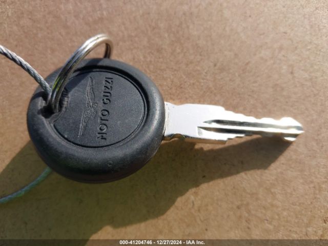 2023 MOTO GUZZI V7 ZGUKZUE06PM000258 Photo 10