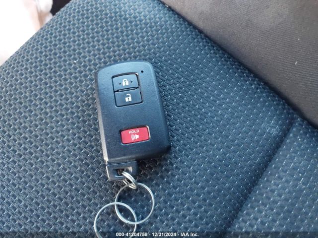 2T3RFREV2JW731055 Toyota Rav4 Adventure/xle