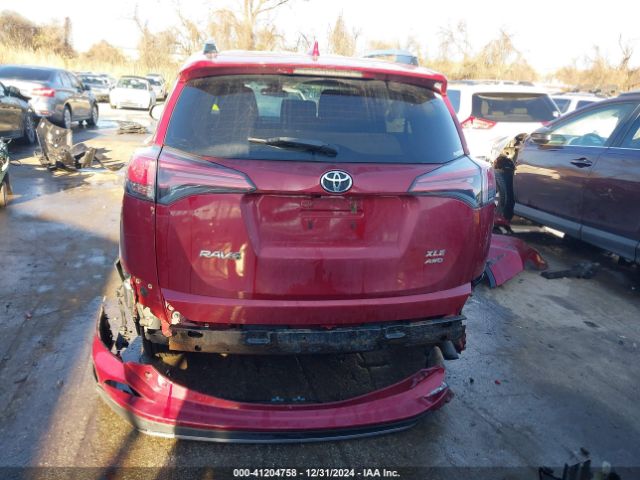 2T3RFREV2JW731055 Toyota Rav4 Adventure/xle