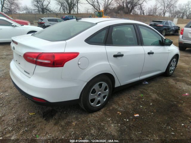 1FADP3E28HL235674 Ford FOCUS S