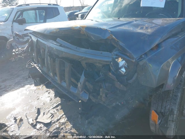 Продажа на аукционе авто 2017 Jeep Patriot High Altitude Fwd, vin: 1C4NJPFA2HD207604, номер лота: 41204932