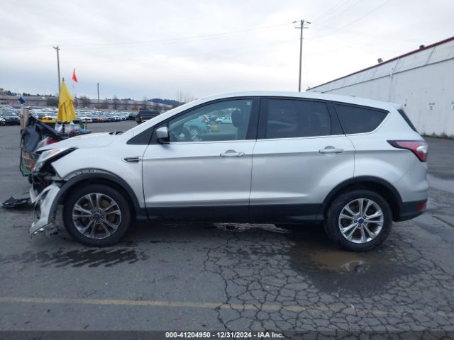 1FMCU9GD1HUD77449 Ford ESCAPE SE
