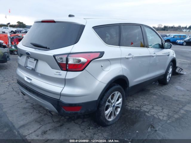 1FMCU9GD1HUD77449 Ford ESCAPE SE