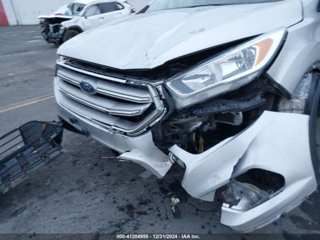 1FMCU9GD1HUD77449 Ford ESCAPE SE