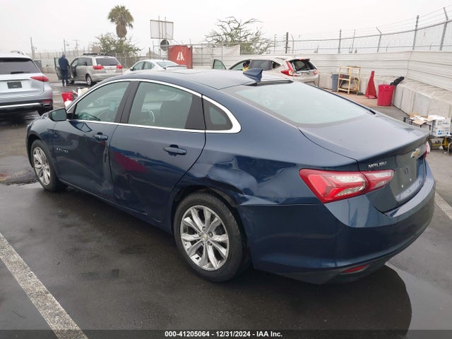 1G1ZD5ST5NF132667 Chevrolet Malibu Fwd Lt