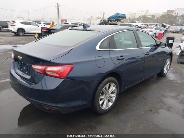 1G1ZD5ST5NF132667 Chevrolet Malibu Fwd Lt