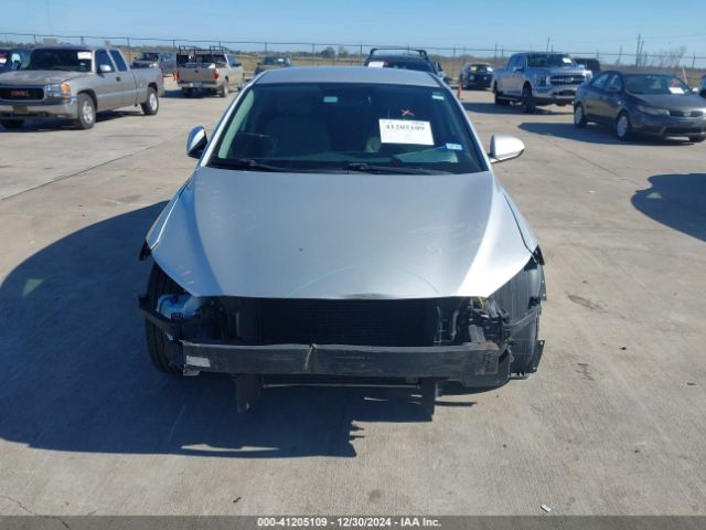 5NPD84LFXJH269418 Hyundai ELANTRA SEL