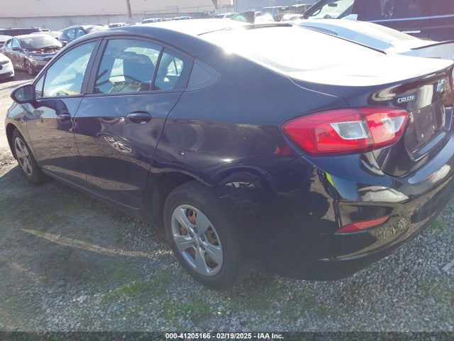 1G1BC5SM1J7229608 Chevrolet Cruze Ls Auto
