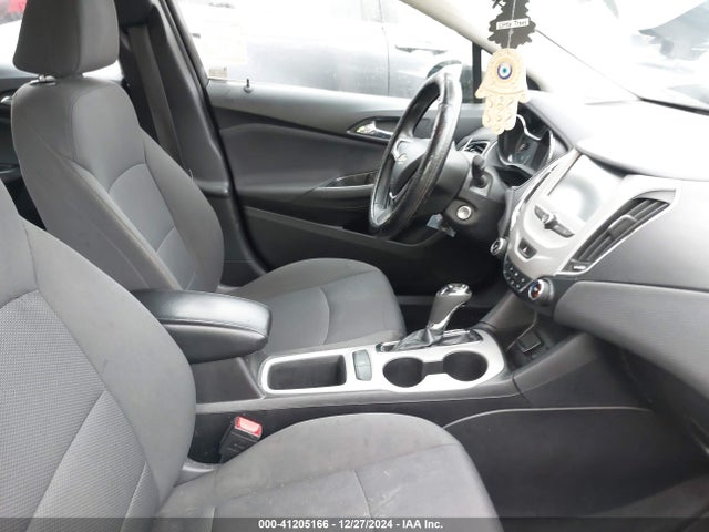1G1BC5SM1J7229608 Chevrolet Cruze Ls Auto