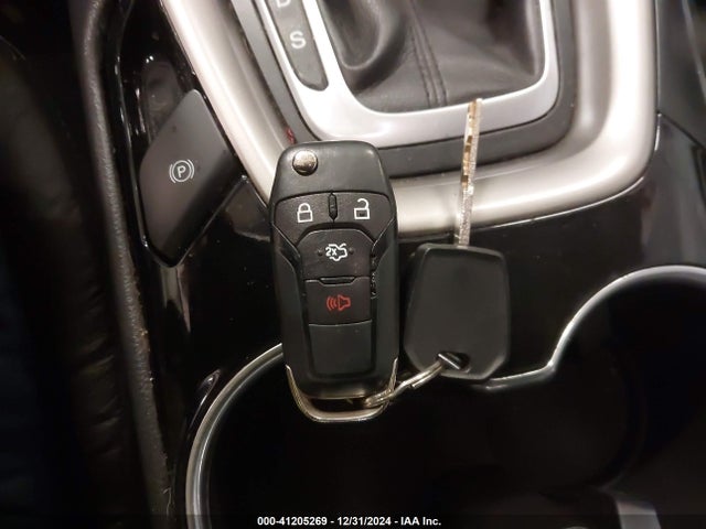 3FA6P0H9XFR212105 Ford FUSION SE