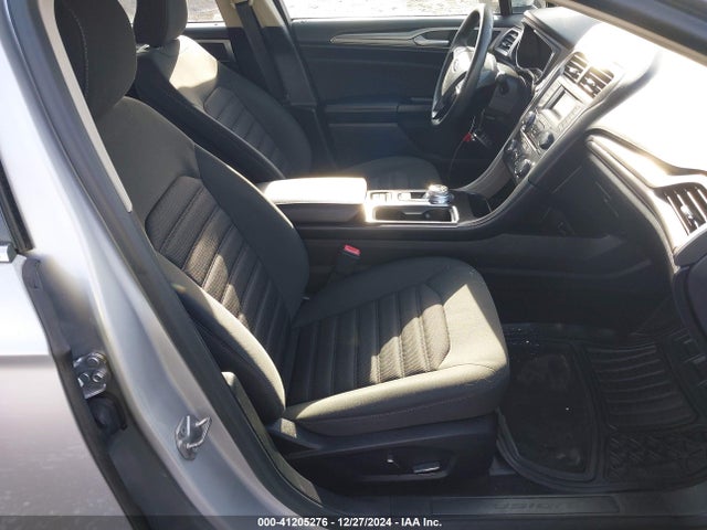 2017 FORD FUSION HYBRID 3FA6P0LU0HR386585 Photo 4