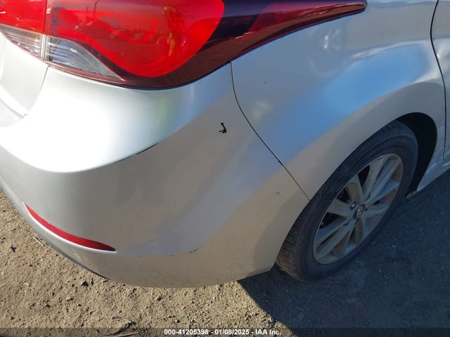 KMHDH4AE4FU259437 Hyundai ELANTRA SE