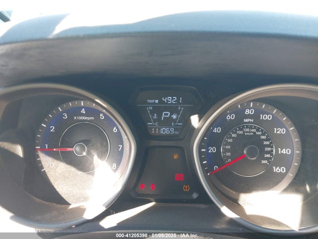 KMHDH4AE4FU259437 Hyundai ELANTRA SE