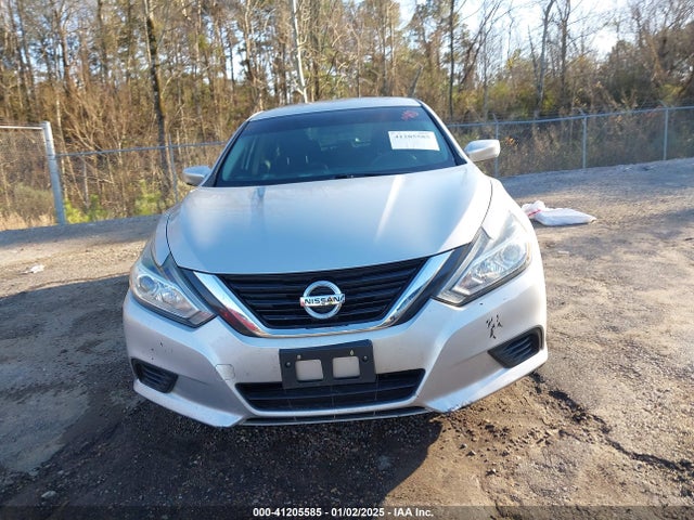 Nissan Altima 2.5 S 2018 1N4AL3AP7JC122983 Image 12