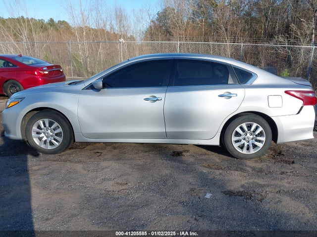 Nissan Altima 2.5 S 2018 1N4AL3AP7JC122983 Image 14