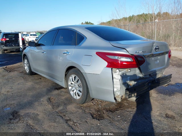 Nissan Altima 2.5 S 2018 1N4AL3AP7JC122983 Image 3