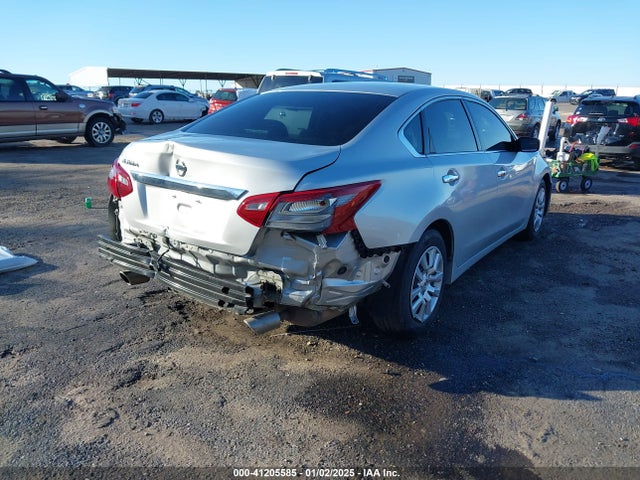 Nissan Altima 2.5 S 2018 1N4AL3AP7JC122983 Image 4