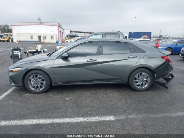 KMHLM4DGXRU778419 Hyundai ELANTRA SEL