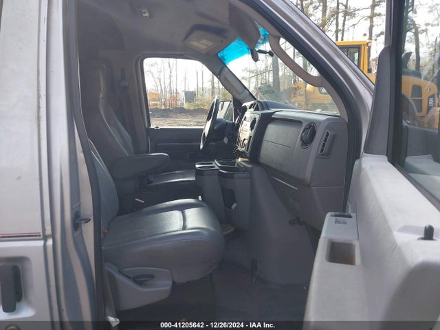 Ford E-250 Commercial 2014 1FTNE2EW0EDA59372 Image 5
