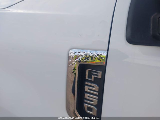 1FT7W2BT8JEB42178 Ford F-250 Xl