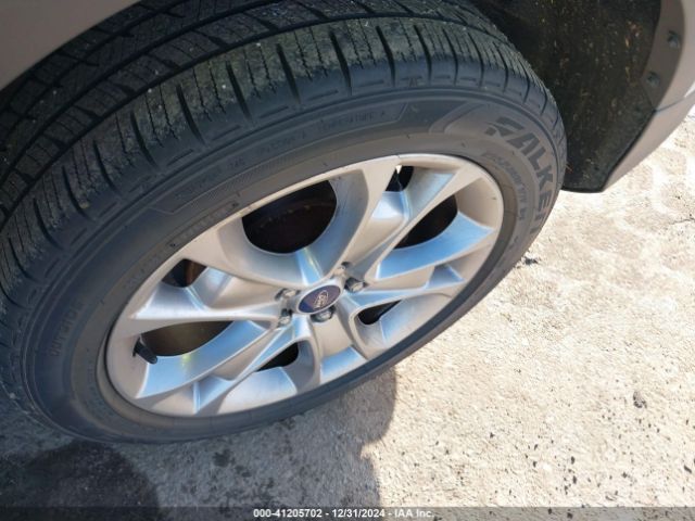 1FMCU9JXXEUA81070 Ford Escape Titanium