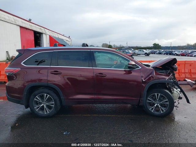 Toyota 2gr-fe 2016 5TDJKRFHXGS317856 Image 14