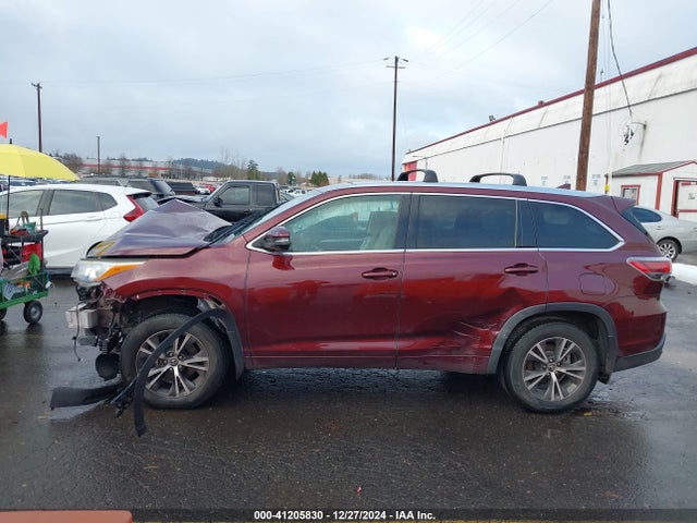 Toyota 2gr-fe 2016 5TDJKRFHXGS317856 Image 15