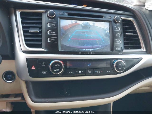Toyota 2gr-fe 2016 5TDJKRFHXGS317856 Image 19