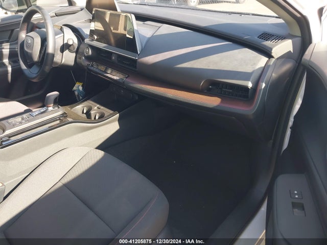 JTDACACU5P3004649 Toyota Prius Prime Se