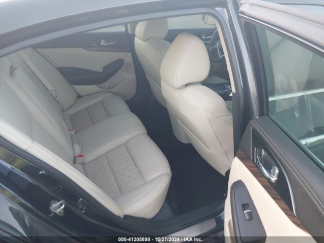 1N4AA6AP1HC381373 Nissan Maxima 3.5 Platinum