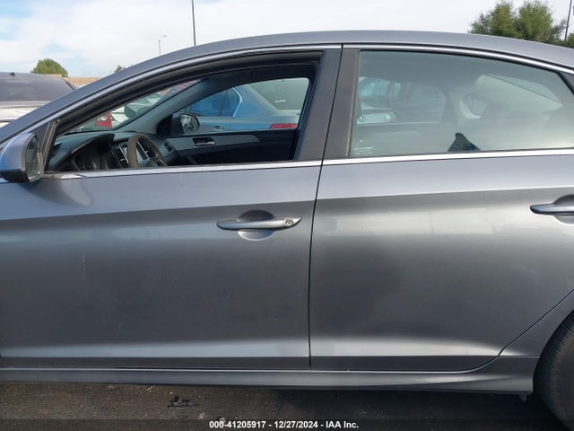 Hyundai SONATA SE 2018 5NPE24AF5JH674398 Image 14
