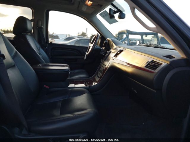 1GYS4BEF0ER191065 Cadillac Escalade Luxury