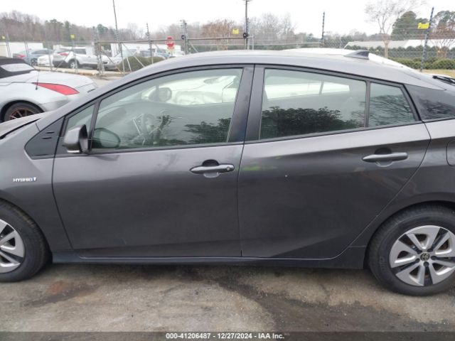 JTDKARFU1G3522536 Toyota Prius Three