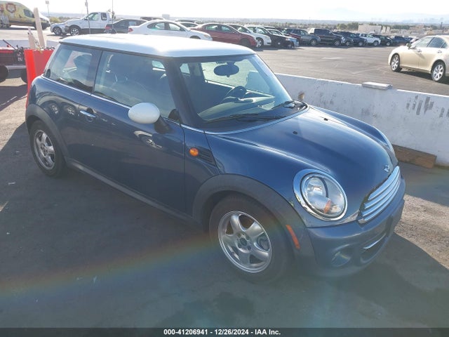 2011 MINI COOPER WMWSU3C54BT251365 Photo 0