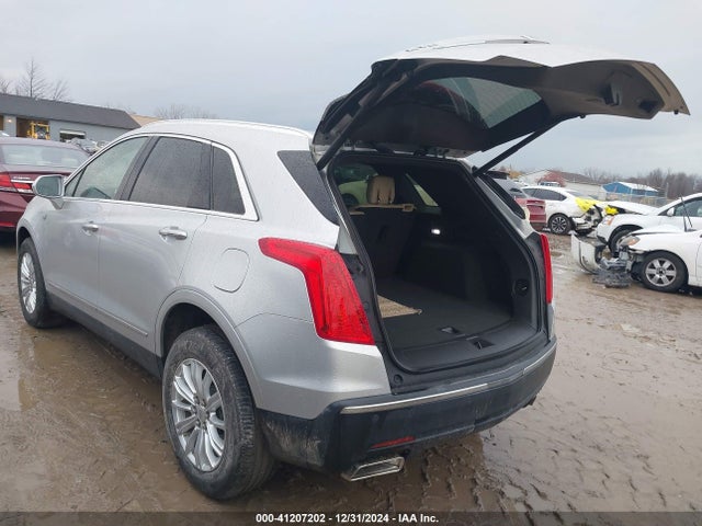 2018 CADILLAC XT5 1GYKNARS3JZ205629 Photo 2