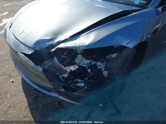 2025 TESLA MODEL 3 5YJ3E1EAXSF904139 Photo 5