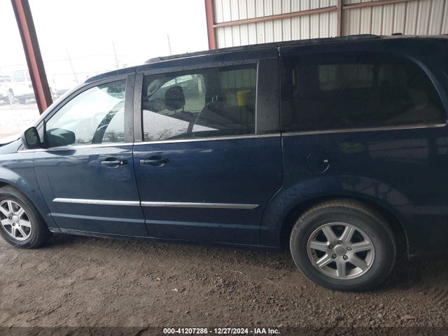 2012 Chrysler Town & Country Touring მანქანა იყიდება აუქციონზე, vin: 2C4RC1BG3CR410977, აუქციონის ნომერი: 41207286