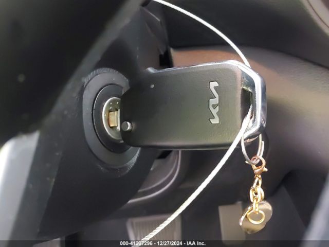 KNDJ23AU2P7894554 KIA SOUL LX